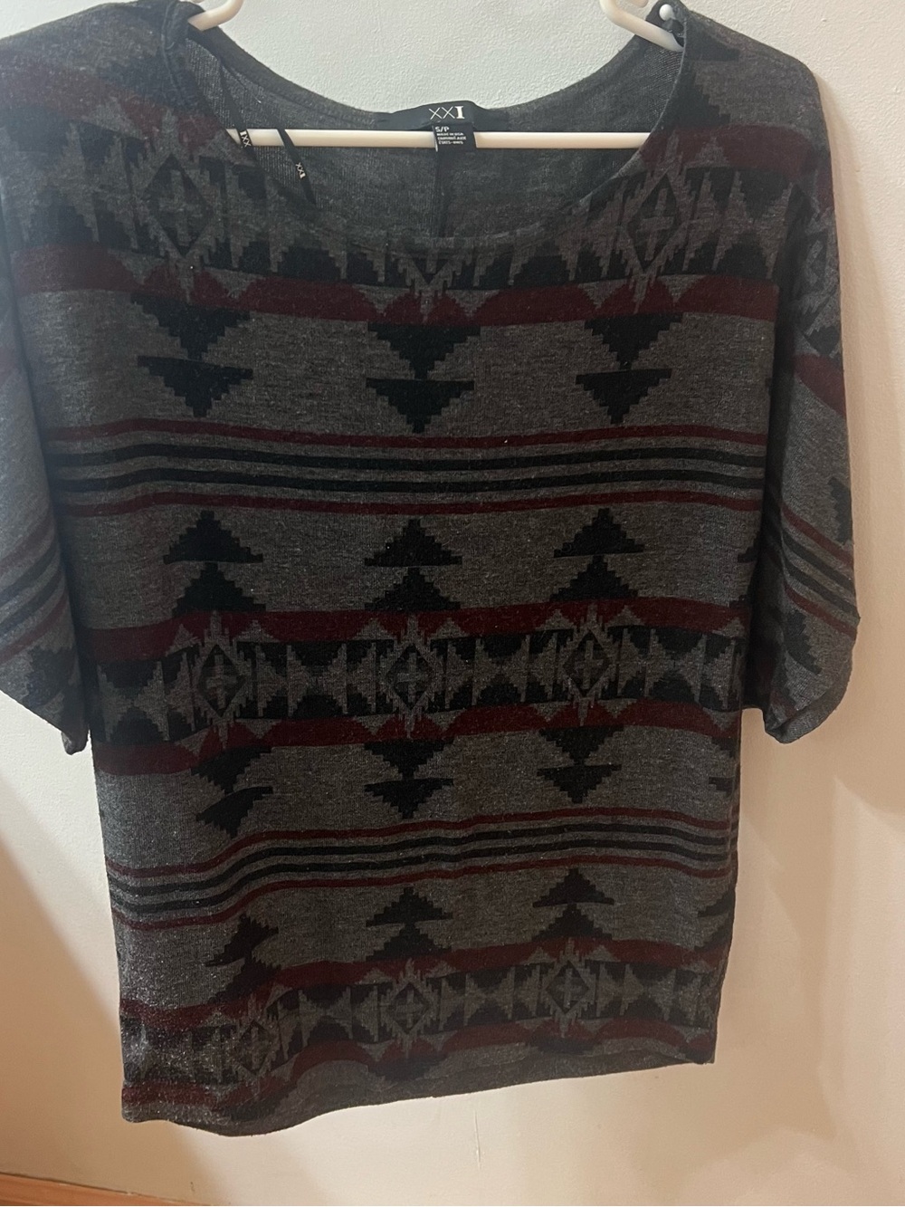 Forever 21 Gray & Burgundy Aztec Knit Top